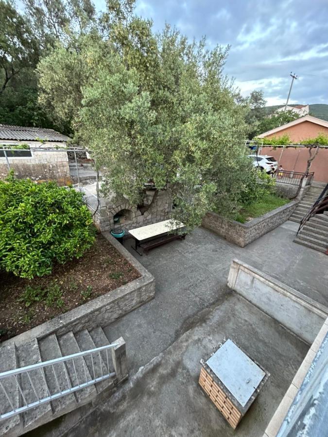 Lazarus Bigova Apartments ティヴァト エクステリア 写真